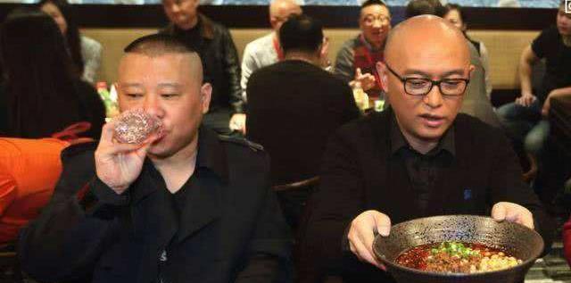 孟非小面怕是要凉？高价面条惹众怒，网友：学学“小崔真面”