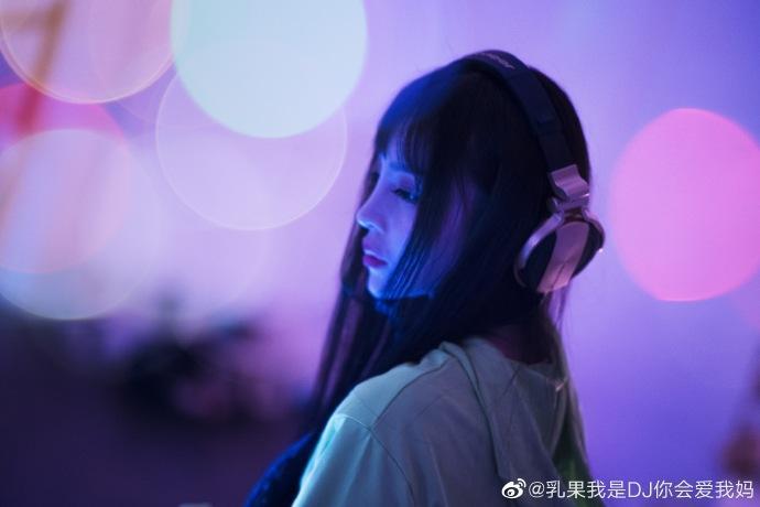 疑似PGOne新女友神似李小璐,自己是整容脸,却吐槽李小璐腿粗