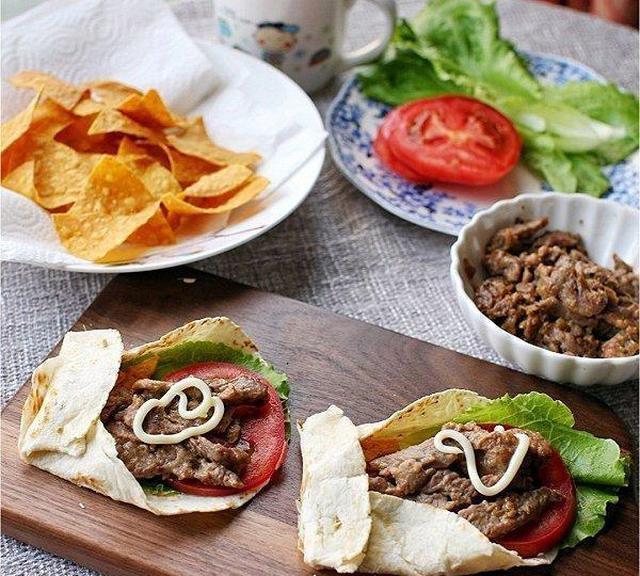 肯德基的网红嫩牛五方,店里卖18块,在家做,一个成本不到10块钱