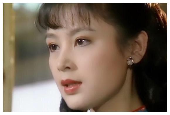 20岁关之琳和20岁陈红,都是国色天香,哪个更打动你