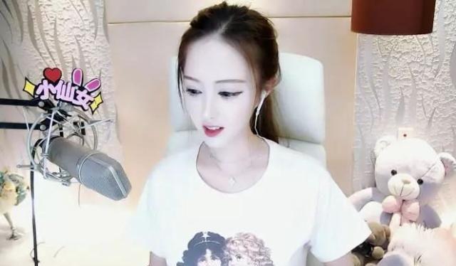 恩宠周星登顶，击败多位YY一线大咖，话社将为她出歌