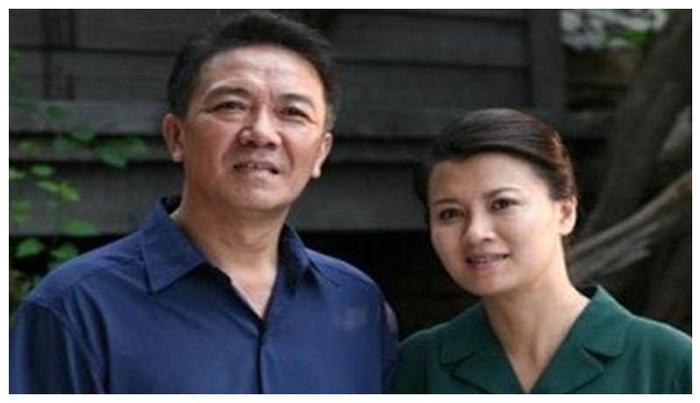 抛弃糟糠之妻娶史兰芳，至今没有添子，却赢得前妻为他澄清人品