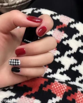 秋冬必备美甲 连指尖都这么撩人 秋冬必备美甲 连指尖都这么撩人