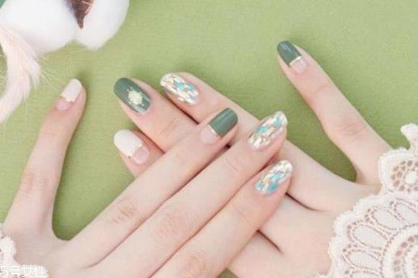 秋冬必备美甲 连指尖都这么撩人 秋冬必备美甲 连指尖都这么撩人