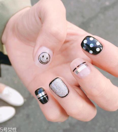 秋冬必备美甲 连指尖都这么撩人 秋冬必备美甲 连指尖都这么撩人