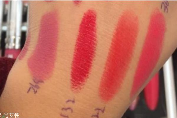 兰蔻122是什么颜色 兰蔻122口红试色 兰蔻122是什么颜色 兰蔻122口红试色
