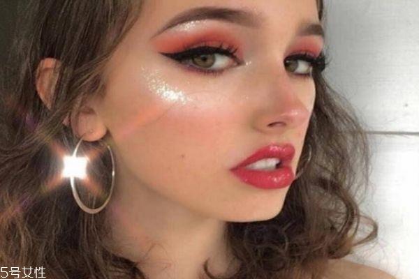 欧美妆适合哪些人 欧美妆有什么特点 欧美妆适合哪些人 欧美妆有什么特点