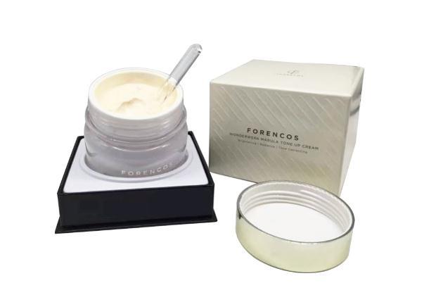 素颜霜是保湿霜吗 日常使用素颜霜时需要注意什么 素颜霜是保湿霜吗 日常使用素颜霜时需要注意什么