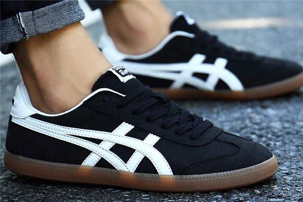 鬼冢虎和新百伦哪个好 都是顶级跑鞋品牌 鬼冢虎和新百伦哪个好 都是顶级跑鞋品牌