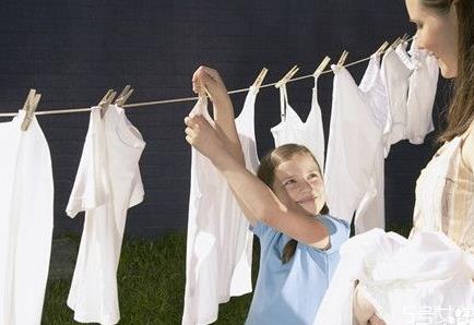 咖喱渍洗了变红怎么办 咖喱渍洗完变红能掉么 咖喱渍洗了变红怎么办 咖喱渍洗完变红能掉么