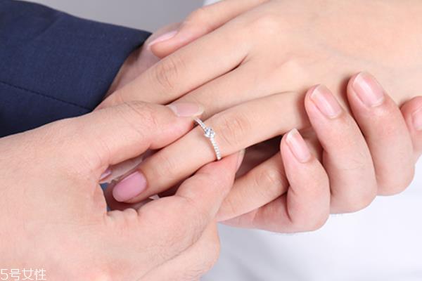 铂金戒指不亮了怎么办 重新打磨抛光 铂金戒指不亮了怎么办 重新打磨抛光