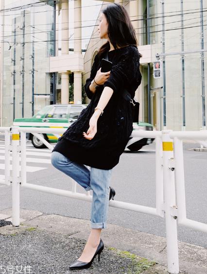 牛仔裤可以用温水洗吗?最好使用冷水 牛仔裤可以用温水洗吗?最好使用冷水