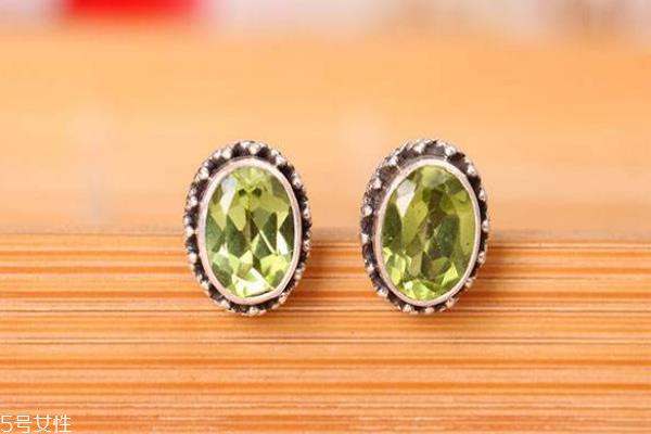 怎么辨别橄榄石真假 要记清楚这些 怎么辨别橄榄石真假 要记清楚这些