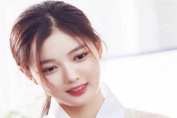 鼻子上的雀斑怎么消 鼻子上有斑怎么去掉 鼻子上的雀斑怎么消 鼻子上有斑怎么去掉