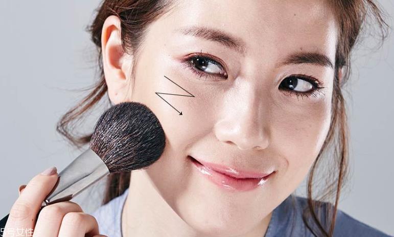 赤茶色适合什么肤色?赤茶色适合黄皮吗? 赤茶色适合什么肤色?赤茶色适合黄皮吗?