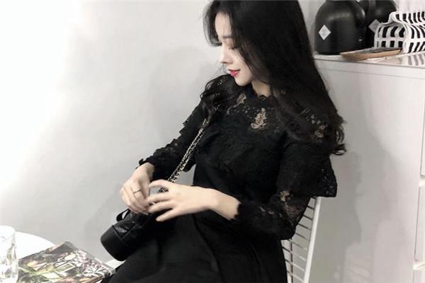 蕾丝裙适合什么场合穿 不同场合穿搭技巧 蕾丝裙适合什么场合穿 不同场合穿搭技巧