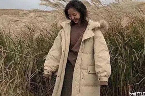 羽绒服和派克服哪个暖和 羽绒服和皮草哪个保暖 羽绒服和派克服哪个暖和 羽绒服和皮草哪个保暖