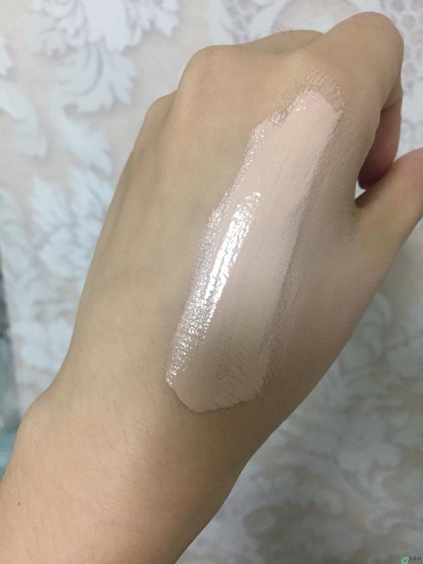 蜜丝佛陀三合一粉底液多少钱? 蜜丝佛陀三合一粉底液多少钱?