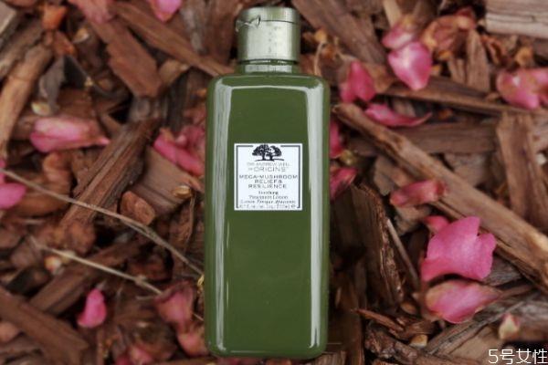 爽肤水有什么用 如何确定爽肤水足够量 爽肤水有什么用 如何确定爽肤水足够量