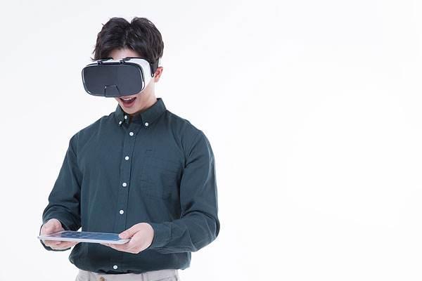 加绒衬衫怎么选购 加绒衬衫搭配要注意什么 加绒衬衫怎么选购 加绒衬衫搭配要注意什么