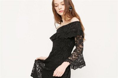 ​蕾丝裙染色了怎么办 用小苏打清洗