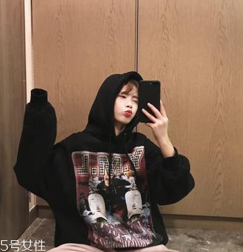 卫衣怎么穿显腿长？教你穿出大长腿