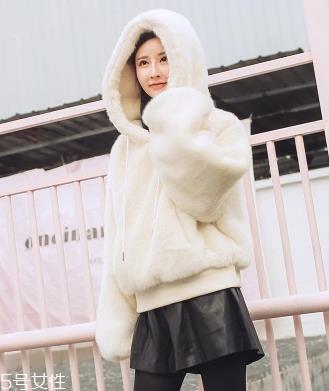 卫衣怎么穿显腿长？教你穿出大长腿