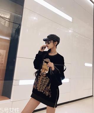 卫衣怎么穿显腿长？教你穿出大长腿