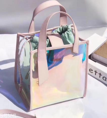 小ck镭射包多少钱?charles keith镭射包价格 小ck镭射包多少钱?charles keith镭射包价格