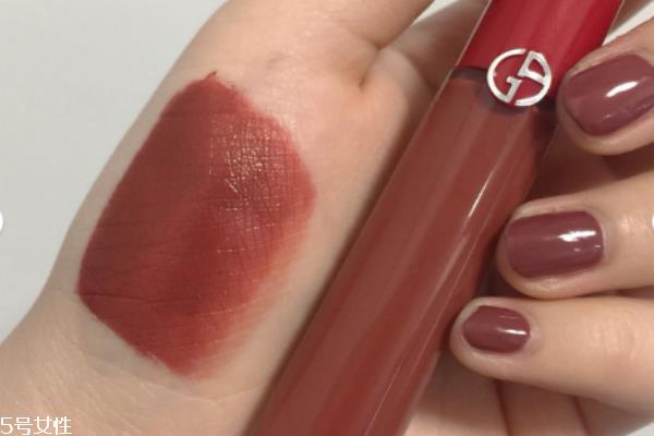 阿玛尼红管200适合黄皮吗 阿玛尼红管200试色 阿玛尼红管200适合黄皮吗 阿玛尼红管200试色