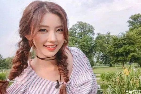 艾叶水洗头能去屑吗 茶叶水洗头可以生发吗 艾叶水洗头能去屑吗 茶叶水洗头可以生发吗