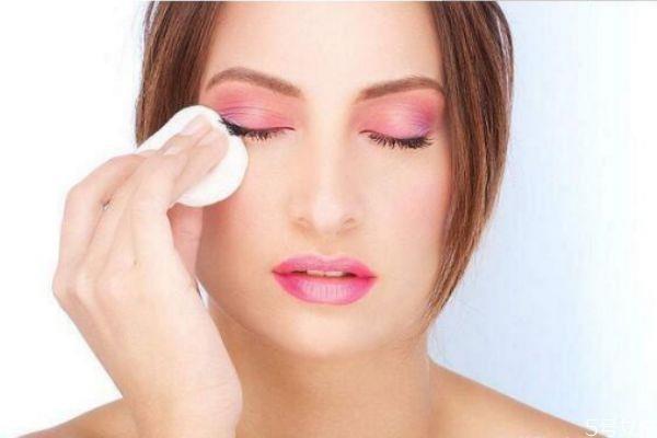 卸完妆还用洗面奶吗 卸完妆还用洗脸吗 卸完妆还用洗面奶吗 卸完妆还用洗脸吗