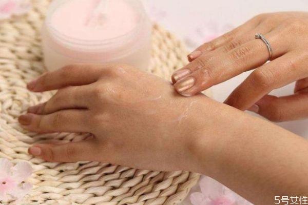 卸完妆还用洗面奶吗 卸完妆还用洗脸吗 卸完妆还用洗面奶吗 卸完妆还用洗脸吗