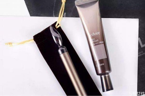 震动眼霜对皮肤的危害 震动眼霜禁忌 震动眼霜对皮肤的危害 震动眼霜禁忌