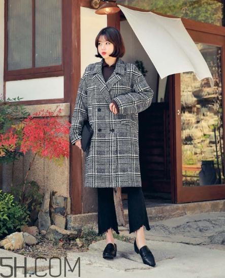 千鸟格大衣适合多大年龄?千鸟格大衣显老吗? 千鸟格大衣适合多大年龄?千鸟格大衣显老吗?