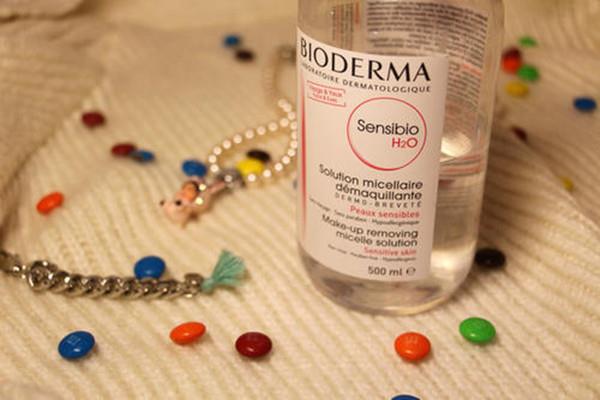 贝德玛卸眼妆的方法 贝德玛洁肤液和卸妆水效果一样吗 贝德玛卸眼妆的方法 贝德玛洁肤液和卸妆水效果一样吗