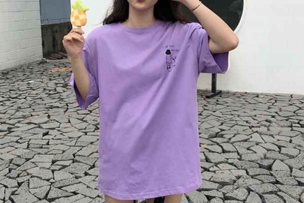 紫色衣服配什么颜色裤子 紫色衣服会显老吗 紫色衣服配什么颜色裤子 紫色衣服会显老吗