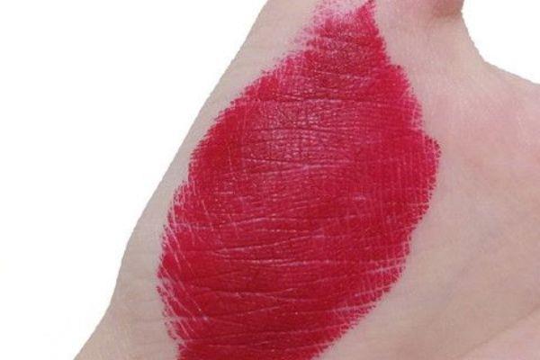 阿玛尼400是什么颜色 阿玛尼400口红颜色 阿玛尼400是什么颜色 阿玛尼400口红颜色