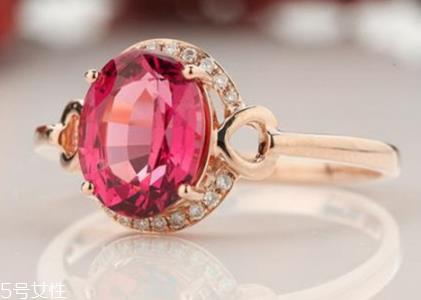 石榴石戒指一般多少钱?不同等级价格不同 石榴石戒指一般多少钱?不同等级价格不同