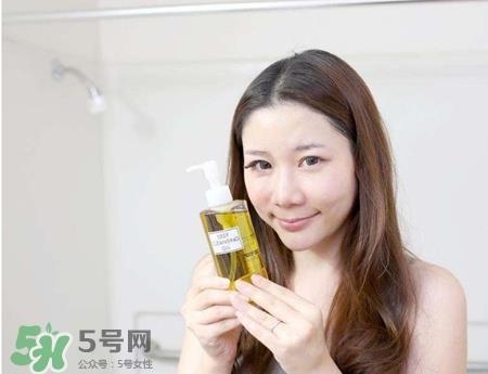 什么样的卸妆油好用?怎样选择卸妆油? 什么样的卸妆油好用?怎样选择卸妆油?