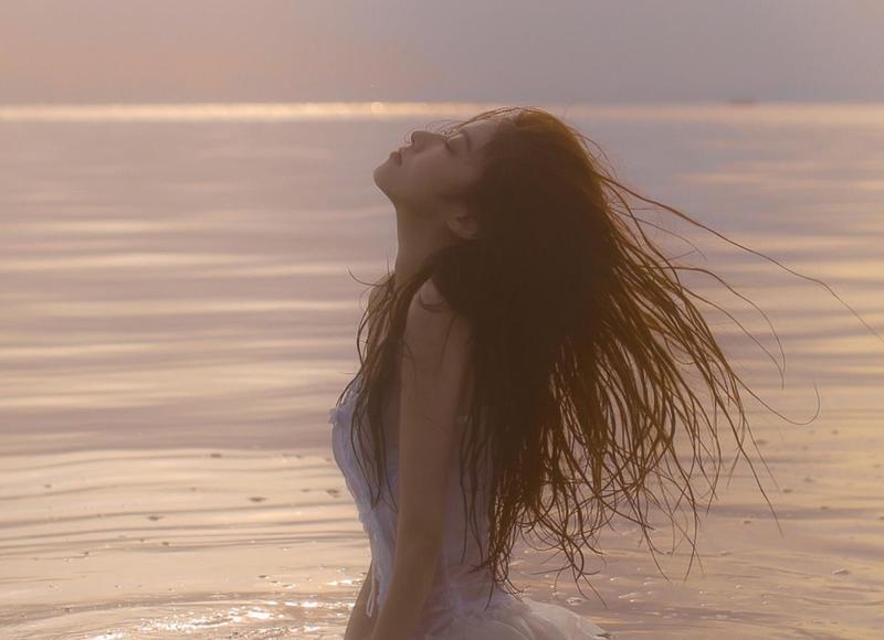 撩妹聊天实战案例:我喜欢有钱的,不装B的男人,没达标的通通闪开! 撩妹聊天实战案例:我喜欢有钱的,不装B的男人,没达标的通通闪开!