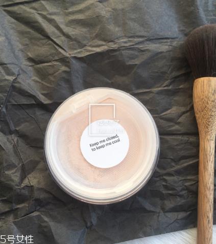 becca水散粉油皮可以用吗 becca hydra mist保湿散粉