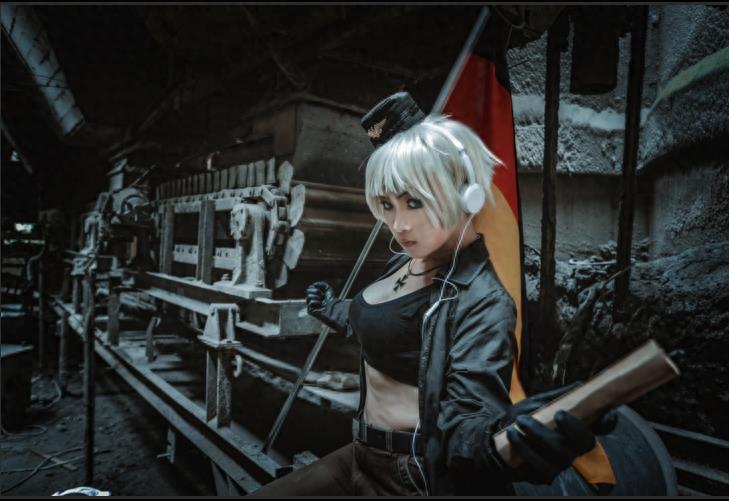 娘塔利亚——莫妮卡·贝什米特