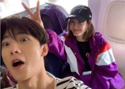 ​杨洋王丽坤飞机上偶遇合影被吐槽！网友：姐弟商业互吹好有爱！