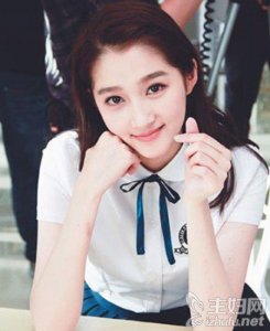 ​《好先生》大热 国民闺女关晓彤百变发型盘点