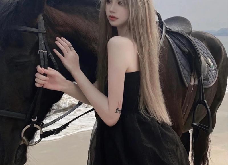 睡觉老公从来不让我穿衣什么意思 夫妻裸睡有什么好处 睡觉老公从来不让我穿衣什么意思 夫妻裸睡有什么好处