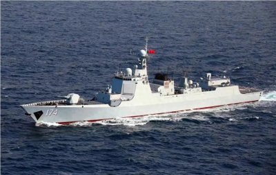 ​中国052D型驱逐舰惊艳亮相，彰显海军实力！7000吨巨舰还能这样？