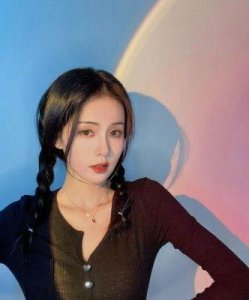 ​江苏女星颜值与实力并存：十位璀璨女神风采盘点