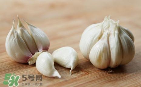 蒜头不能和什么一起吃?大蒜不能跟什么一起吃 蒜头不能和什么一起吃?大蒜不能跟什么一起吃