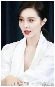 ​港版《VOGUE》五周年：明星红毯盛装解析与造型亮点